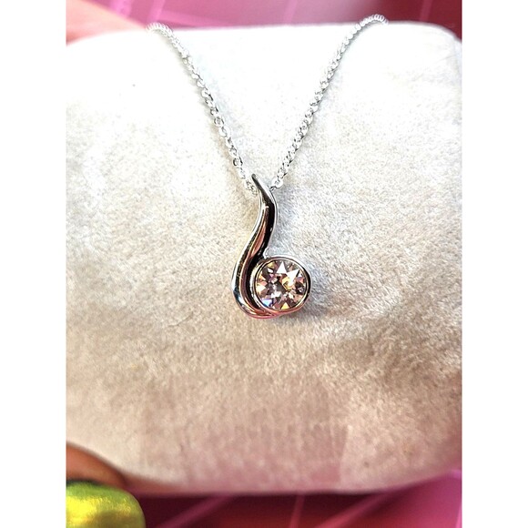 Swarovski Elegant Matching Earrings Necklace Boxed Gift Set Nic and Sid Timeless - Picture 3 of 11